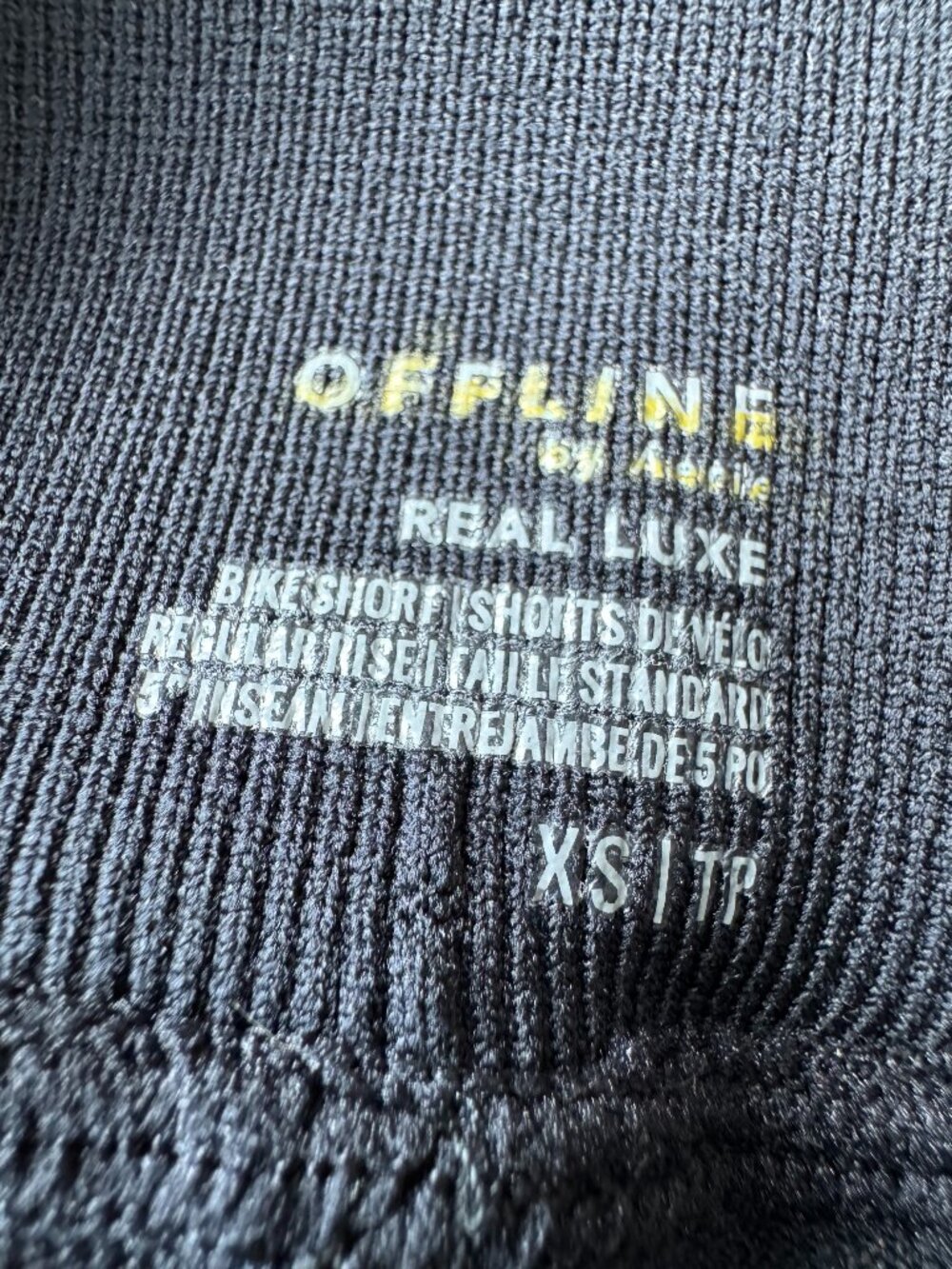 OFFLINE BY AERIE SEAMLESS LUREX BIKE SHORT GOLD XS NEW - Picture 10 of 13